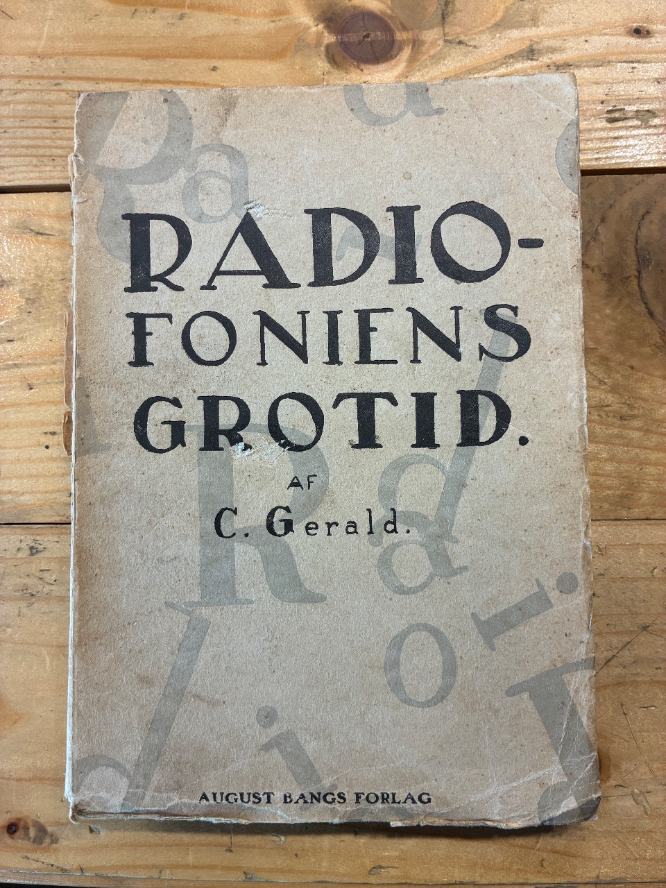 Radiofoniens grotid.