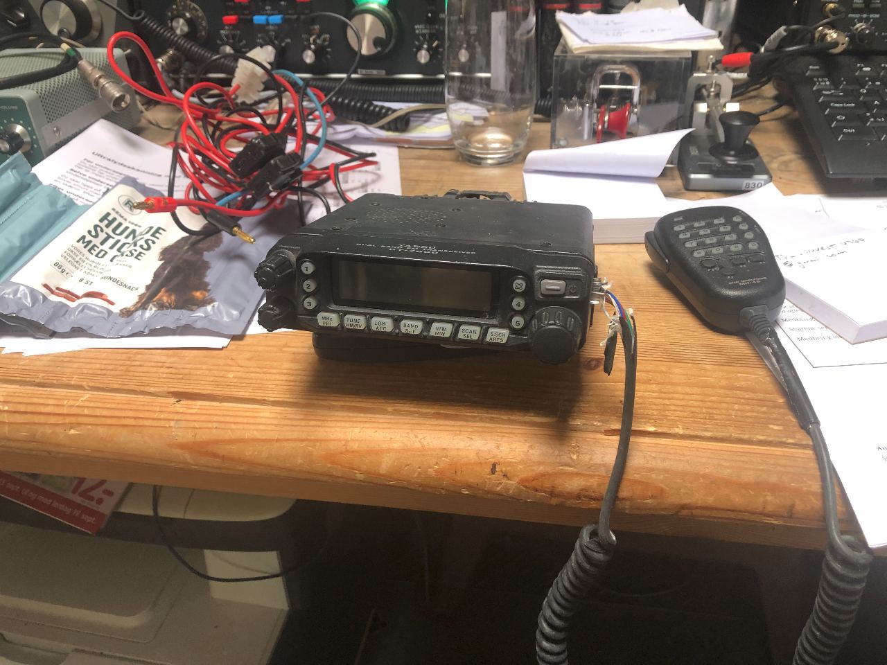 Yaesu FT-7800E godt brugt, mic-ledning flosser