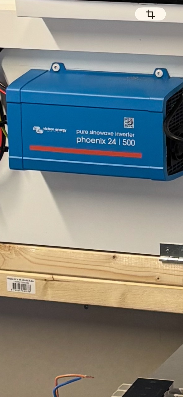 Victron 500 Watt 24 V inverter