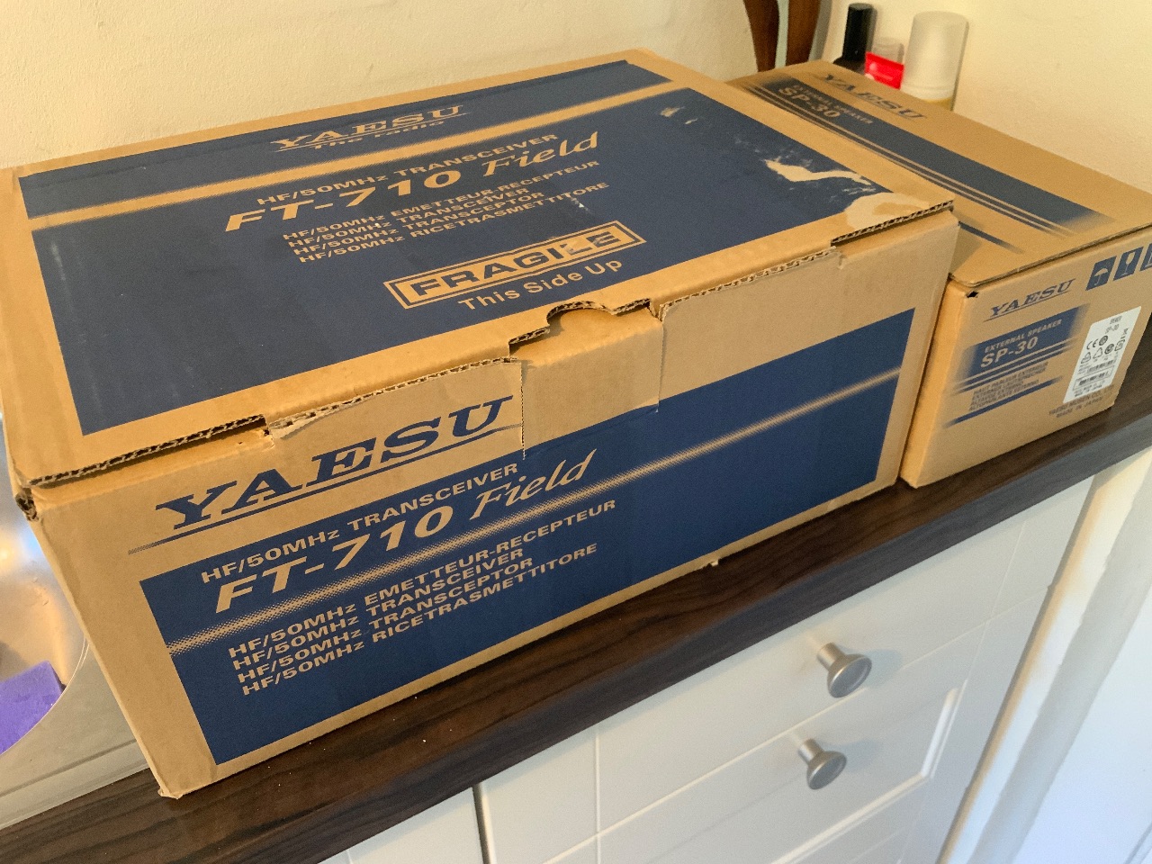 YAESU FT-710 m/ SP-30