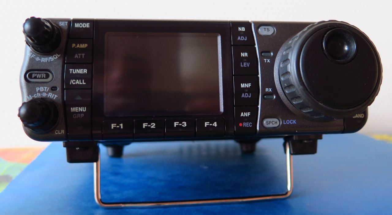 Icom - IC-7000