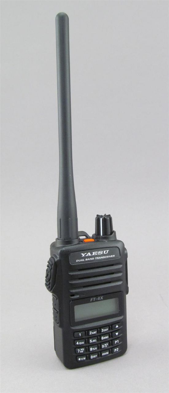 YAESU FT 4 XE  DUALBANDER