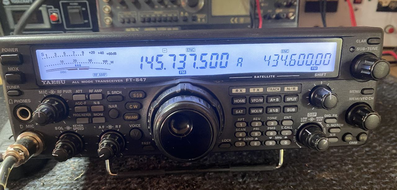 YAESU FT 847 HF/50/144/433 MHZ ALLMODE