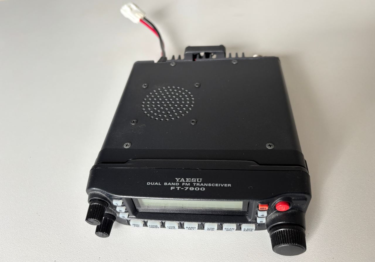 VHF/UHF Dual Band Tranceiver