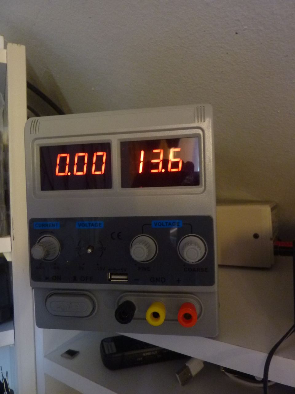 LABORATORIE STRØMFORSYNING