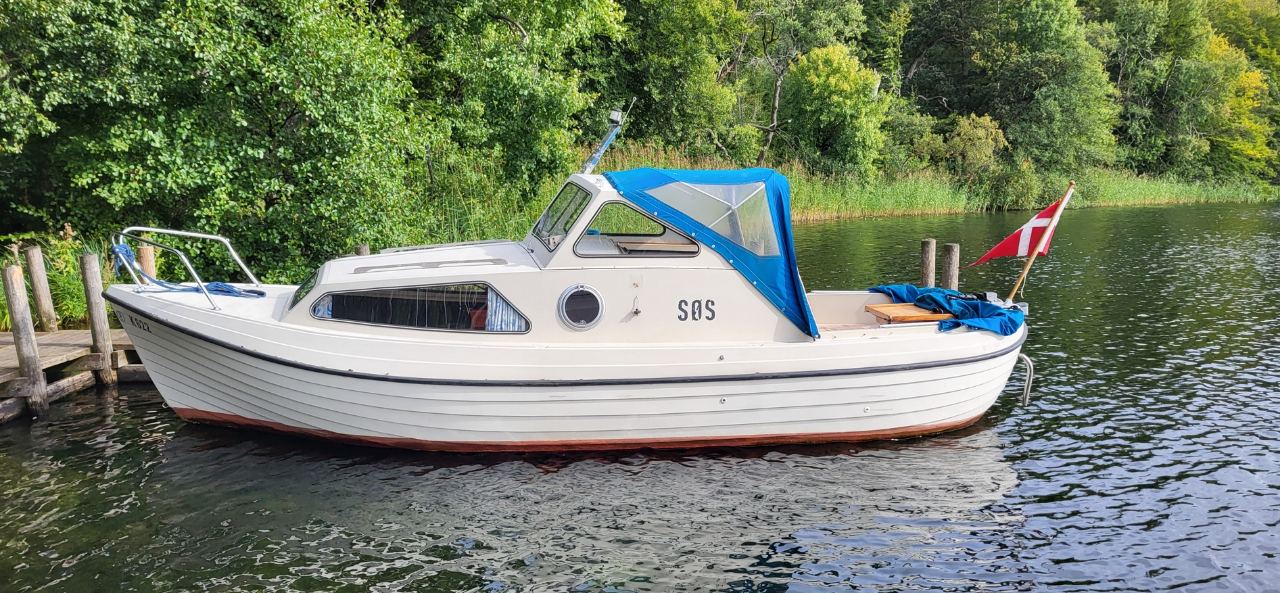 Motorbåd til salg