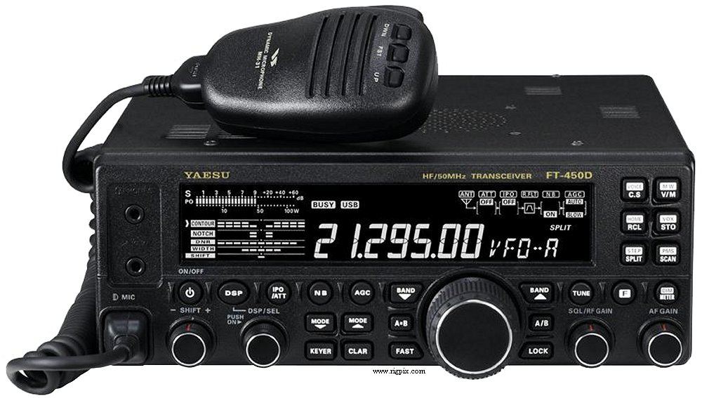 Yaesu FT-450D HF tranciver i fin stand