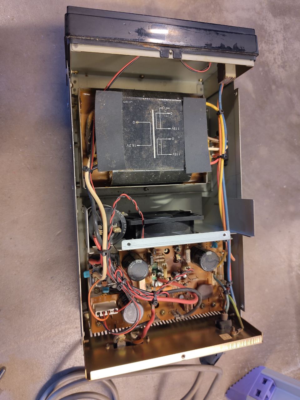 Kenwood PS-51 13,2V strømforsyning