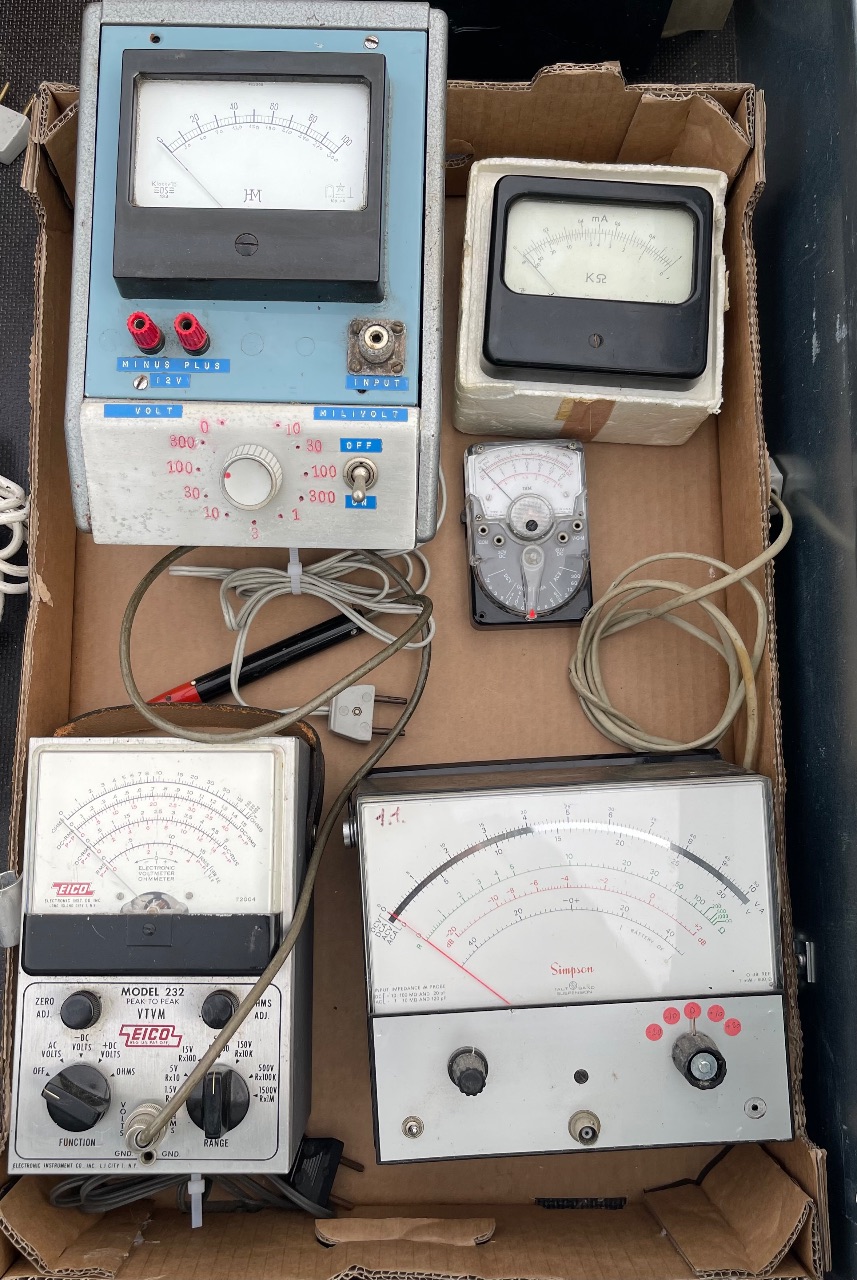 Div. Voltmeter.