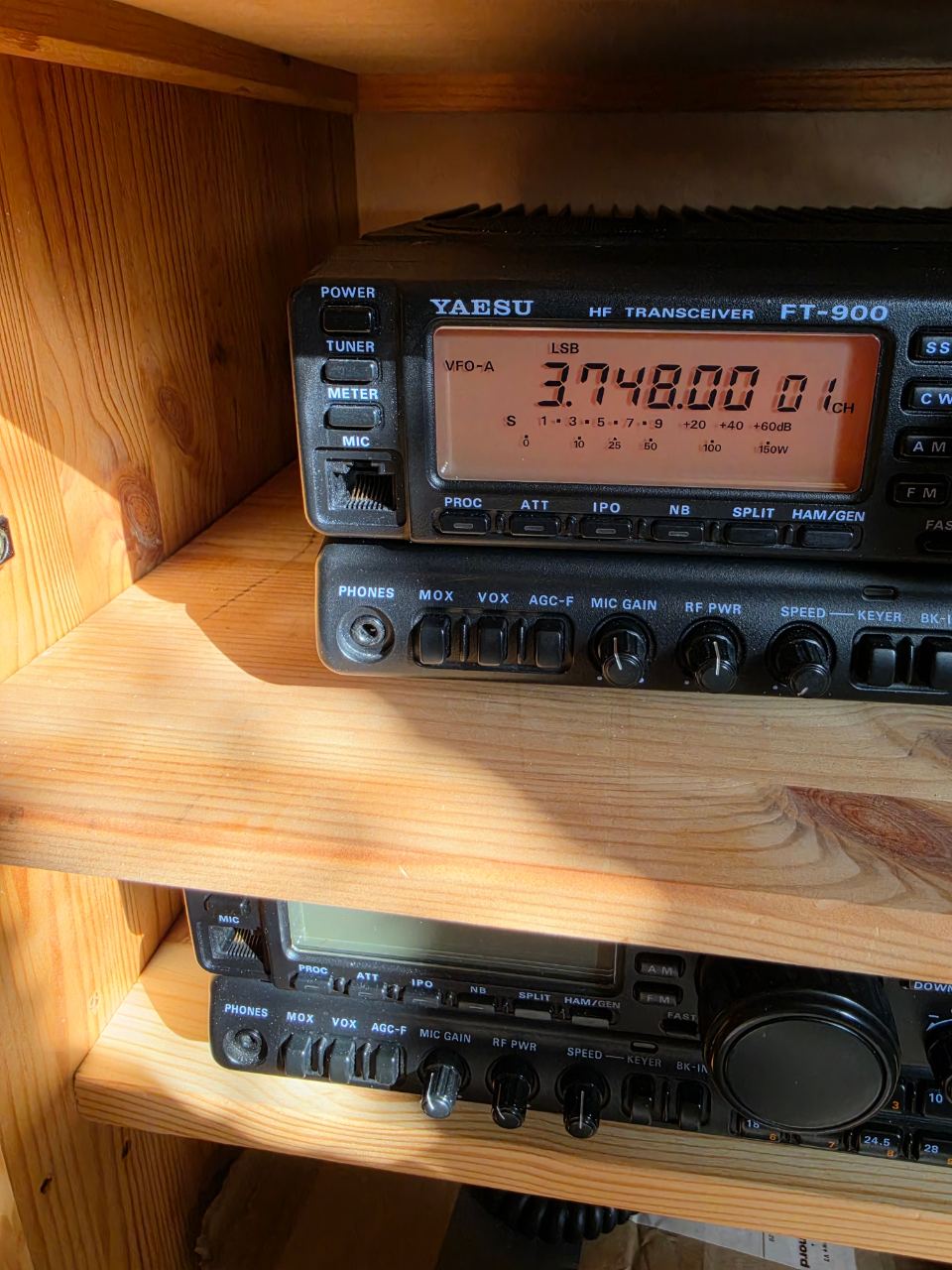 Yaesu ft-900