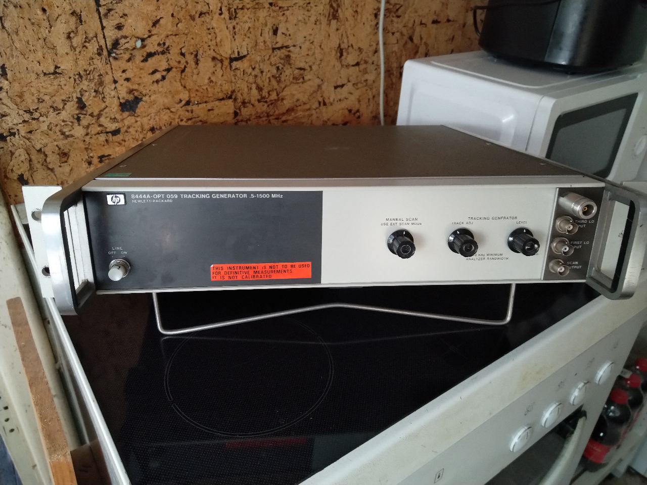 HP 8444A OPT 059 Tracking Generator