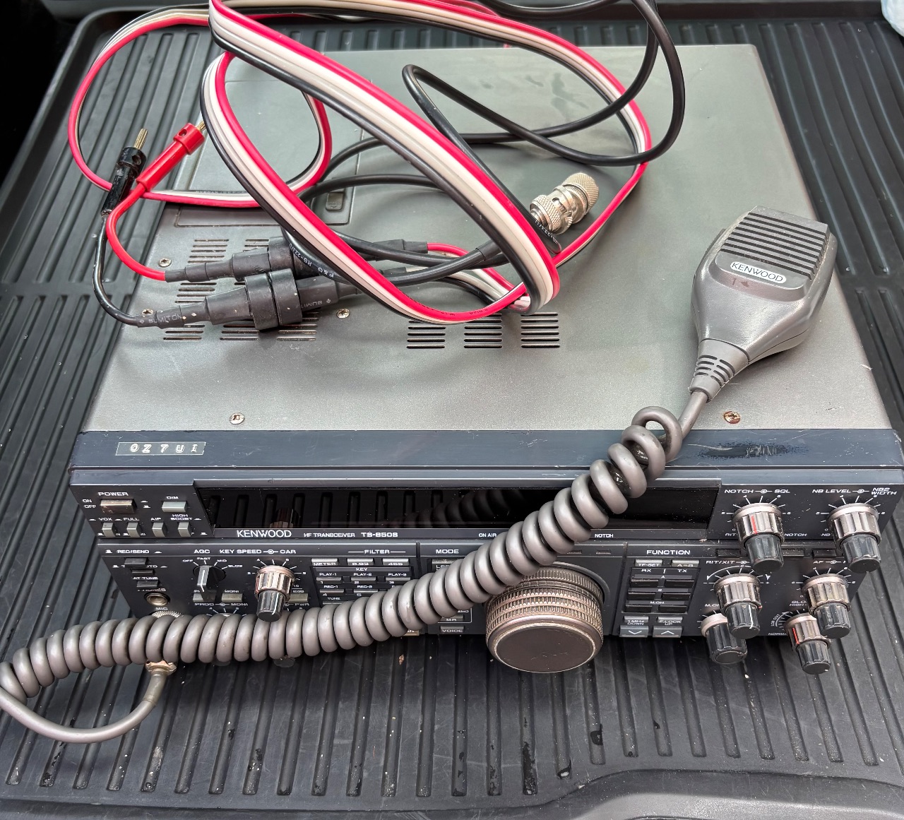 14. Kenwood TS-850S HF-Transceiver