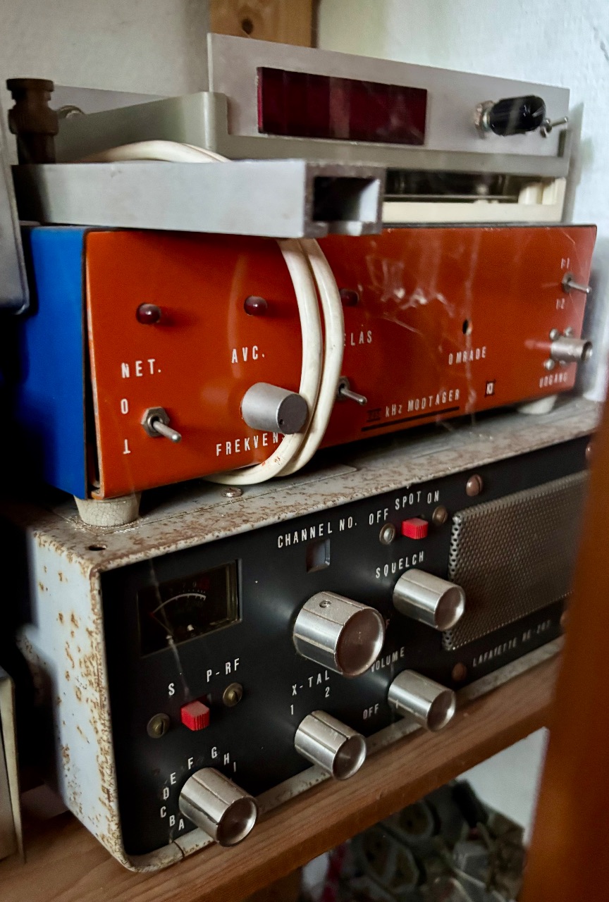 1960'er Lafayette HE-20 & kHz-modtager (sælges samlet)