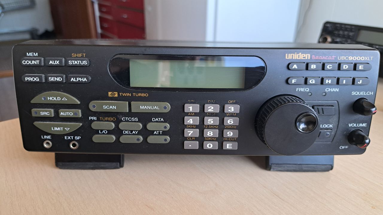 Uniden Bearcat UBC-9000XLT