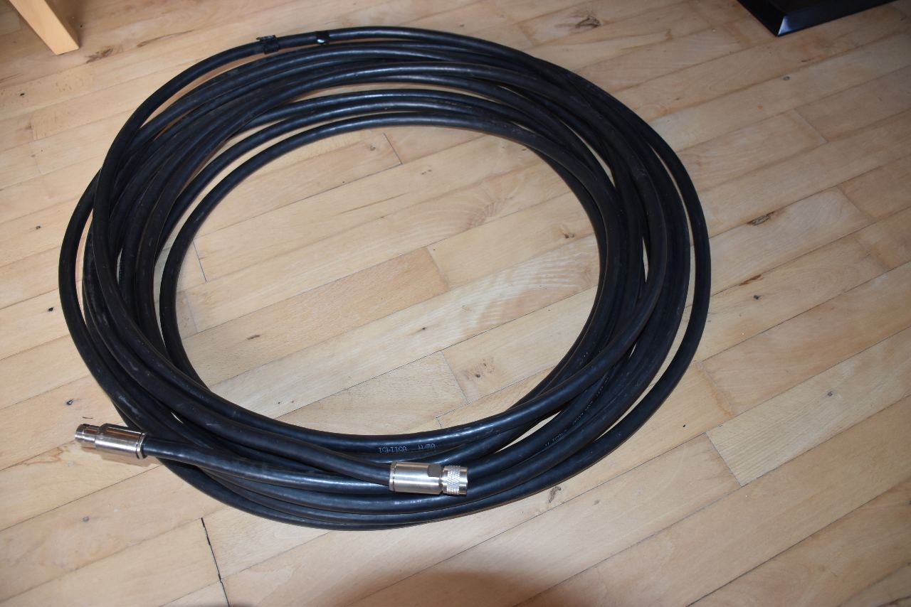 Antenne kabel med stik