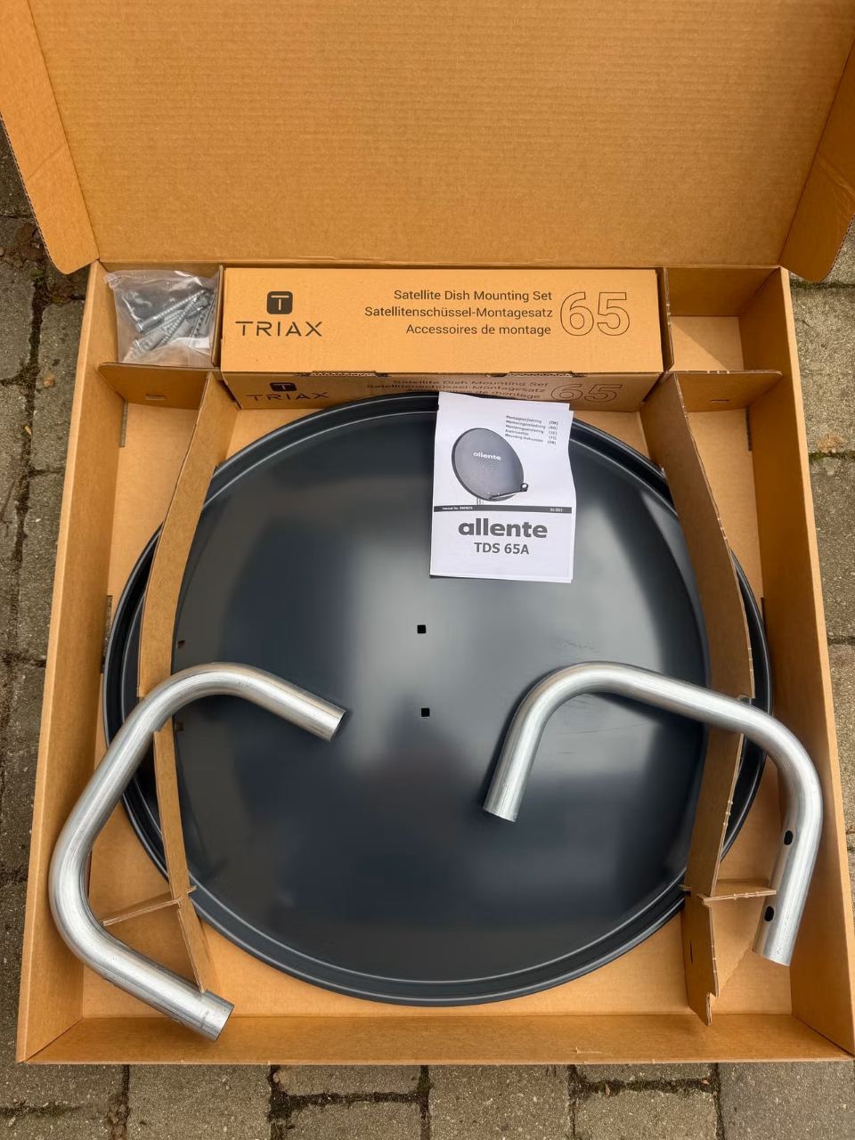 Allente Triax 65 cm parabol med beslag