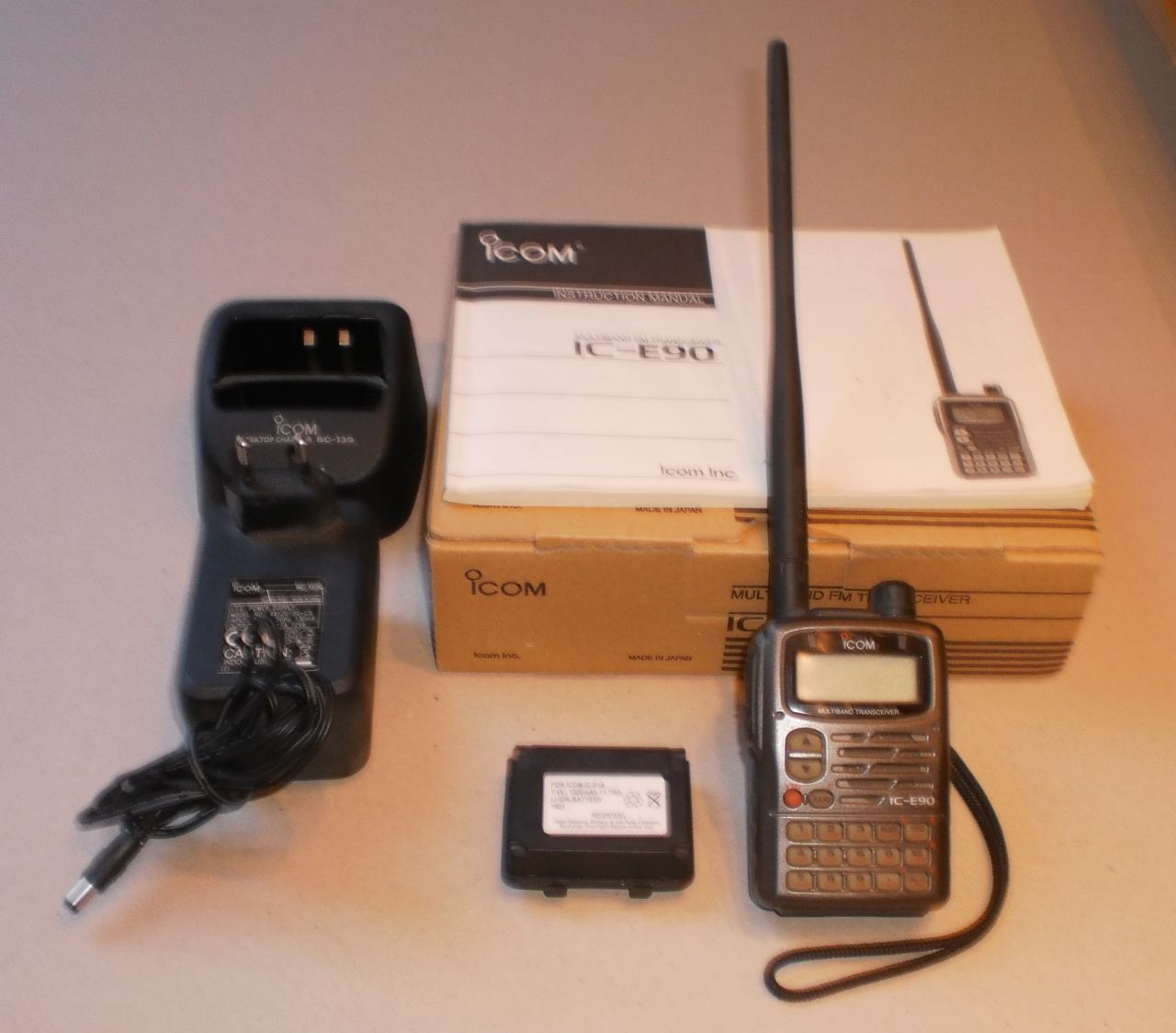 Icom IC90    6m/2m/70cm