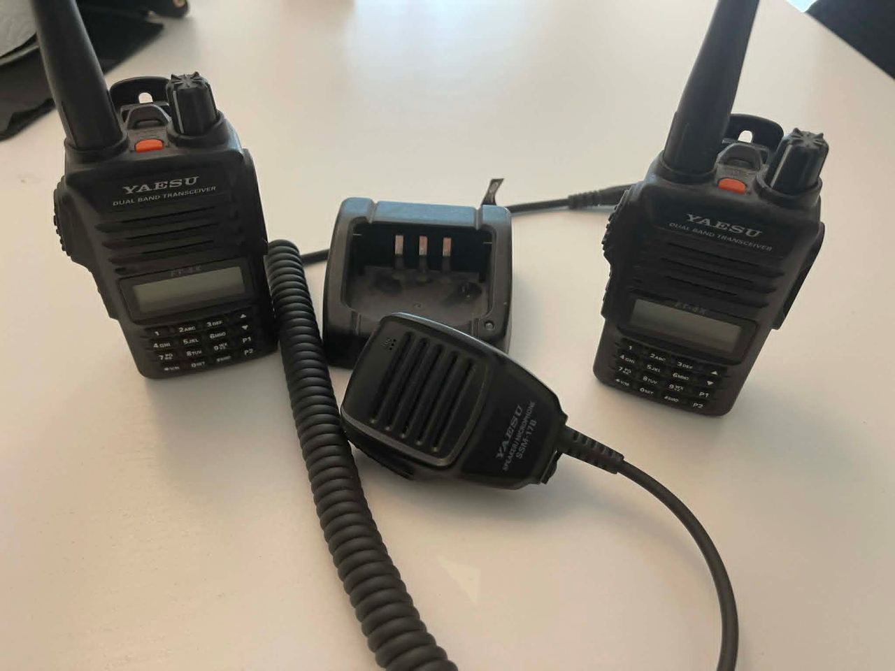 2 X Yaesu FT-4