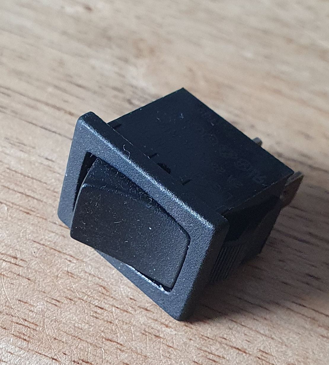 Mini afbryder 250V 2A D-mærket