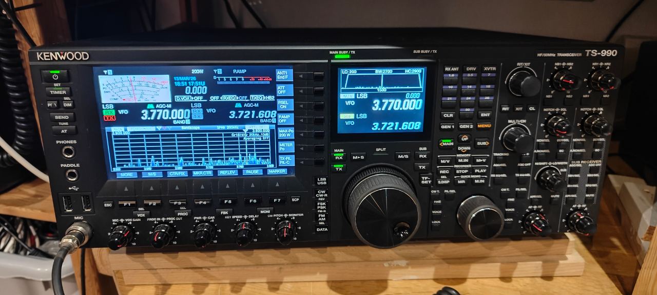 Kenwood TS-990s - 200watt-HF/6m