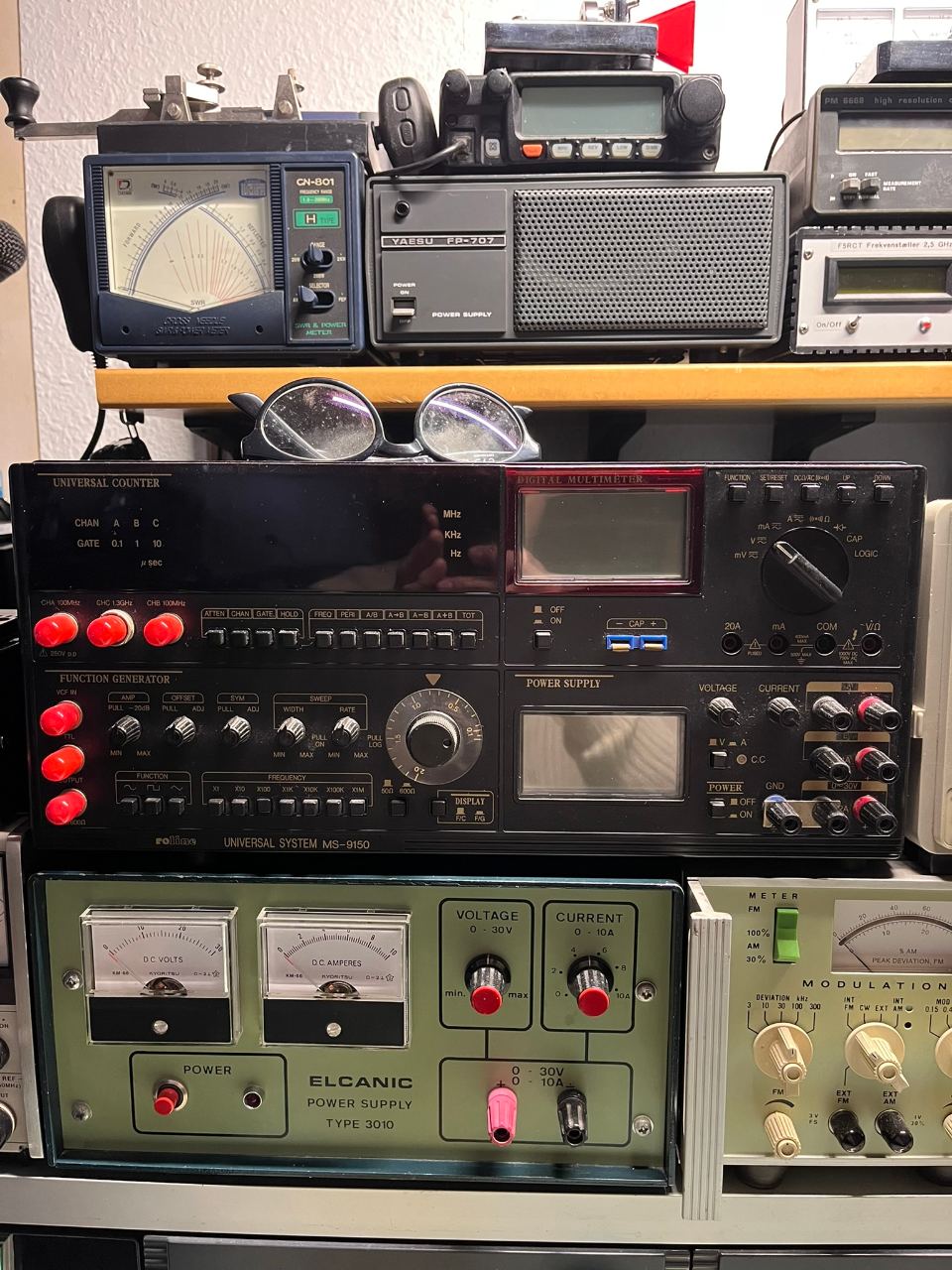Roline MS-9150 – multimeter, frekvenstæller, generator og strømforsyning