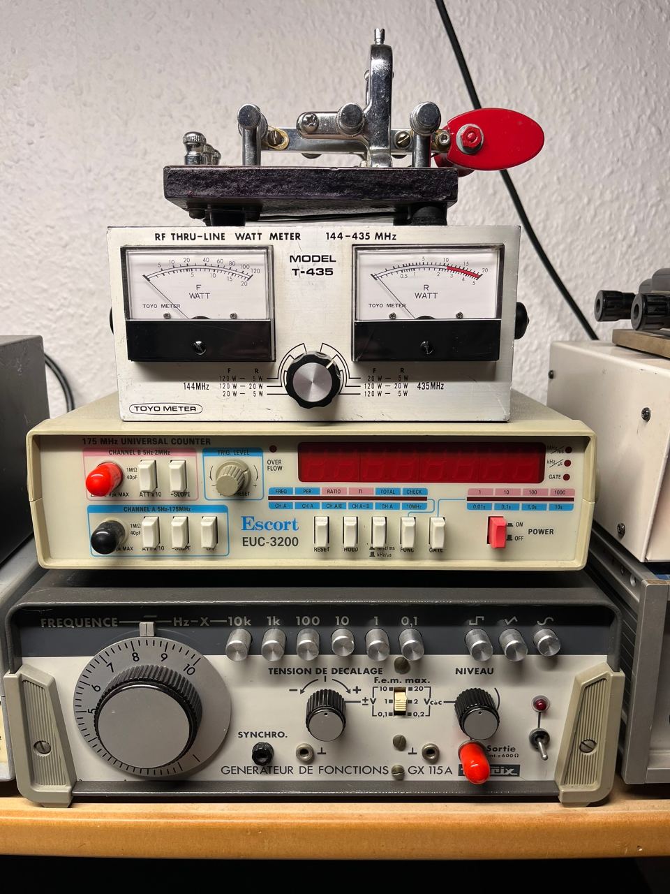 Toyo T-435 – RF-effektmåler til 2 m og 70 cm
