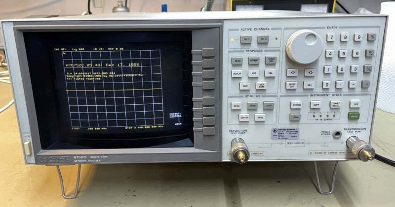 HP 8753C Vector Network Analyzer (300 kHz - 3 GHz)
