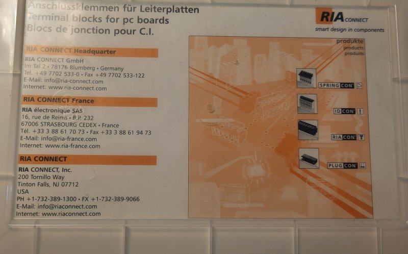 Æske med RIA connectors