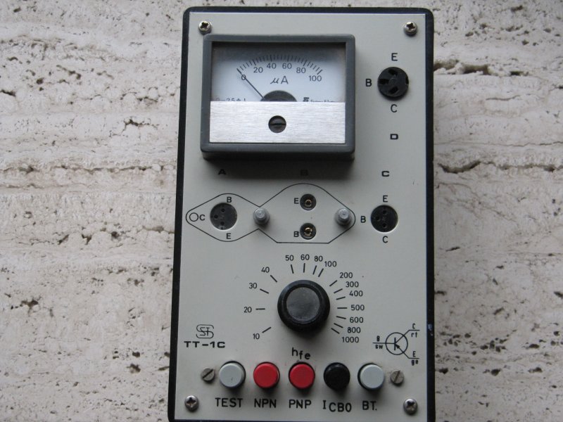 Transistor tester