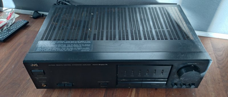 Jvc forstærker i sort