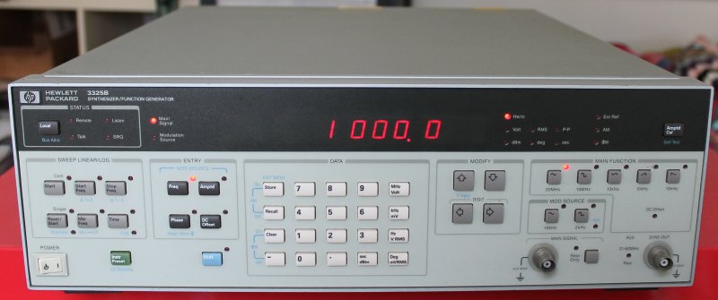 HP3325B