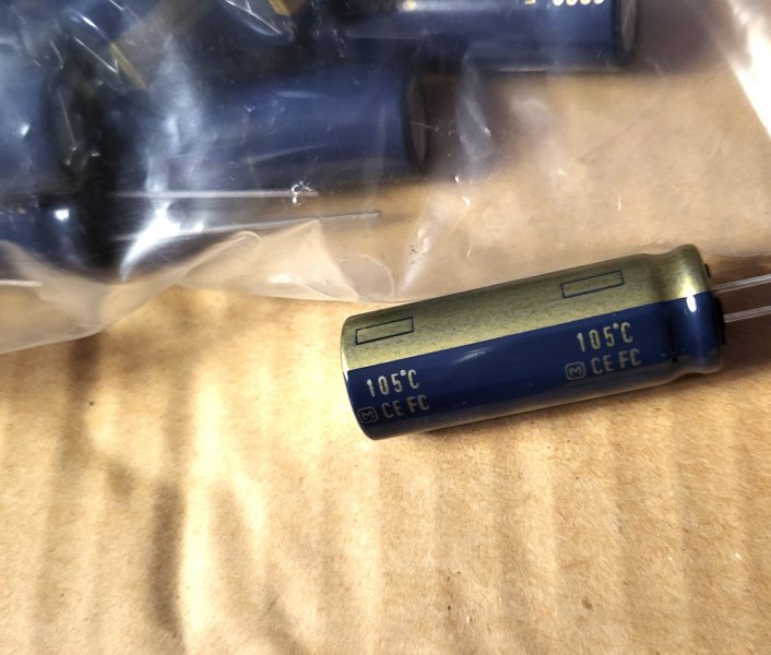 Panasonic lyt 3300 uF 16 V 105 C