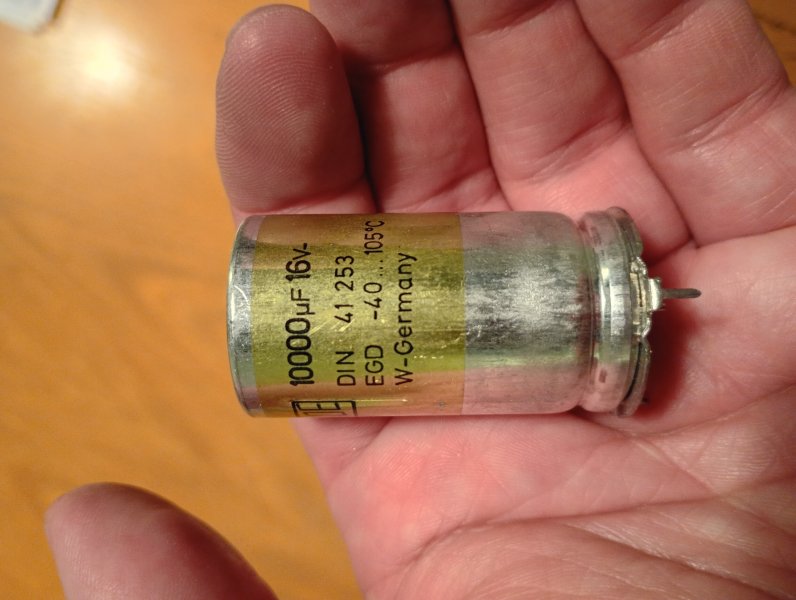 Elektrolyt kondensatore