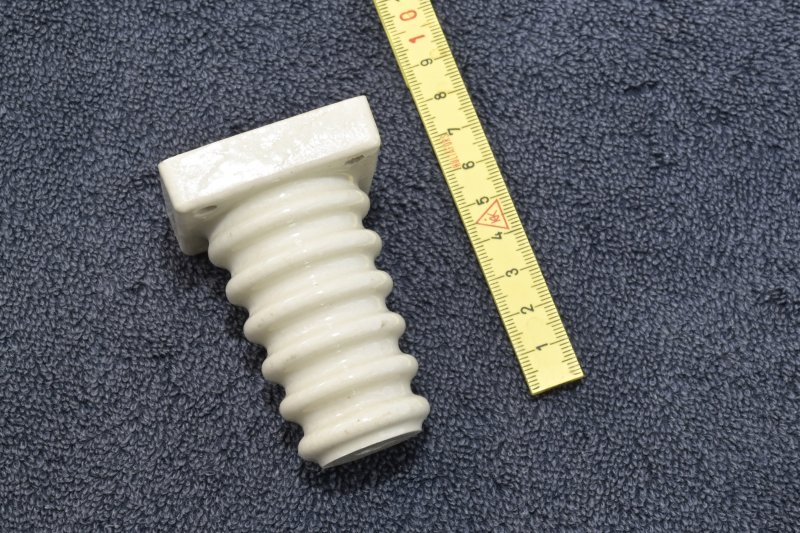 Porcelæns isolatorer