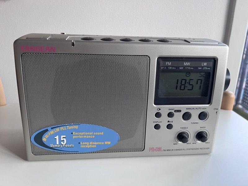 AM/FM radio Sangean PR-D3L