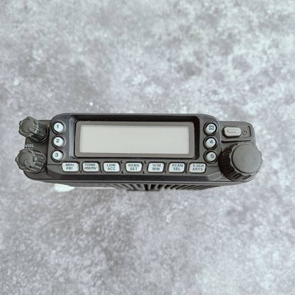 Yaesu VHF/UHF FT-7800E transceiver