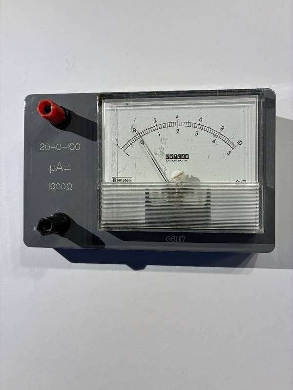 Mikroamperemeter unilab.