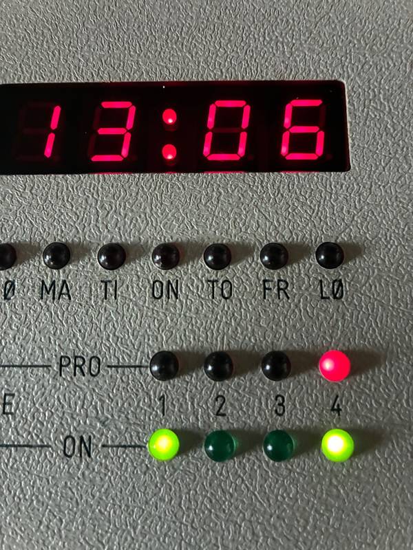 Kontrolpanel, uge, dag tid.