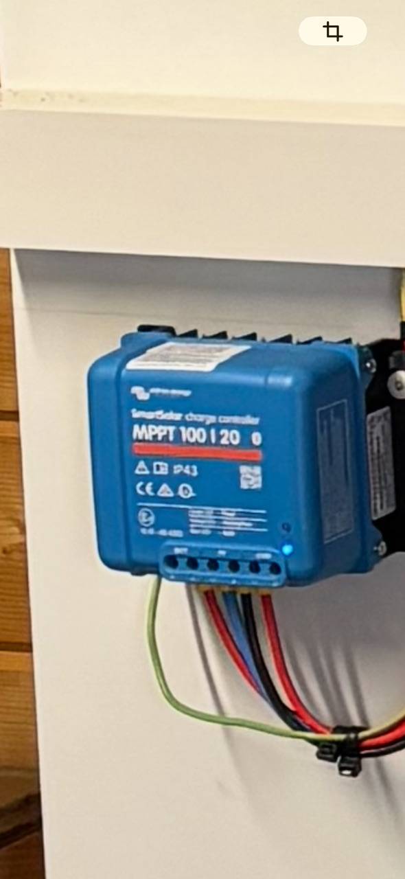 Victron MPPT Controller