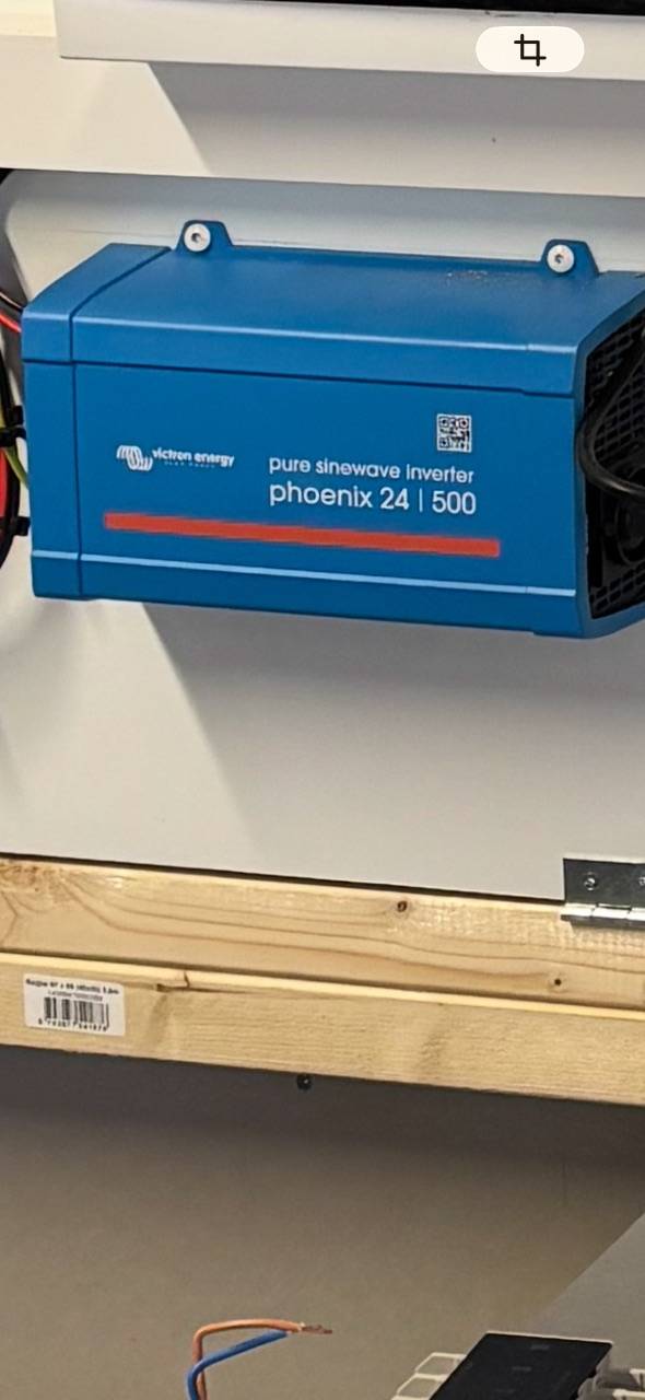 Victron 500 Watt 24 V inverter