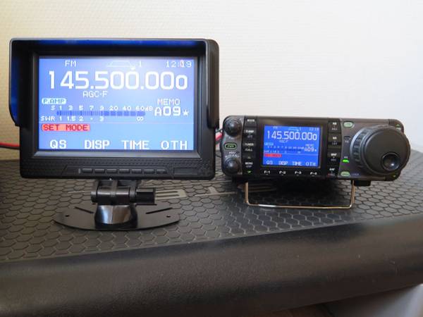 Icom - IC-7000 m/7" TFT monitor