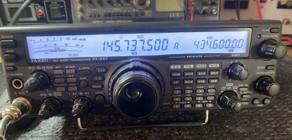 YAESU FT 847 HF/50/144/433 MHZ ALLMODE
