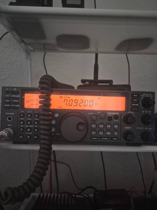 Kenwood TS-570D