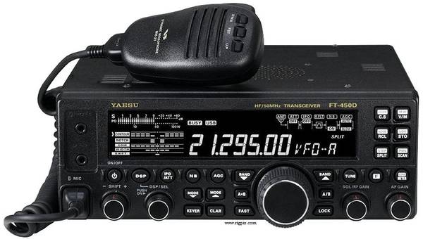 Yaesu FT-450D HF tranciver i fin stand