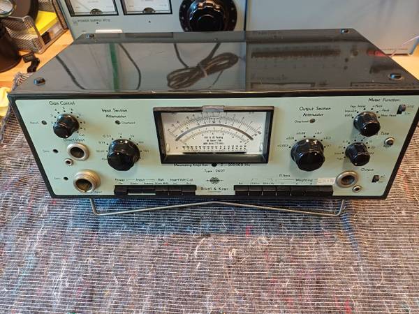 Brüel & Kjær Type 2607 måleforstærker