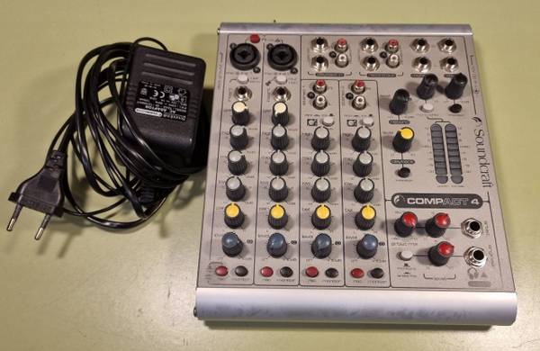 Soundcraft Compact 4 mixer