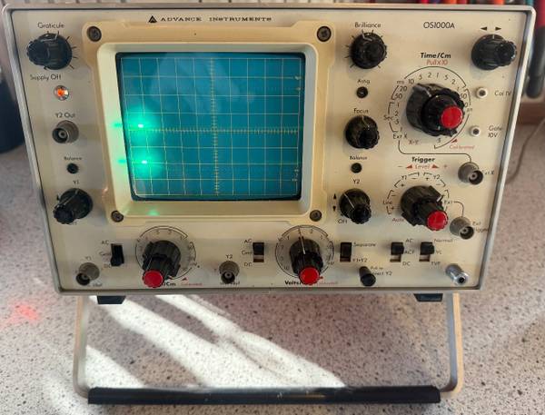 Advance Instruments Oscilloskop