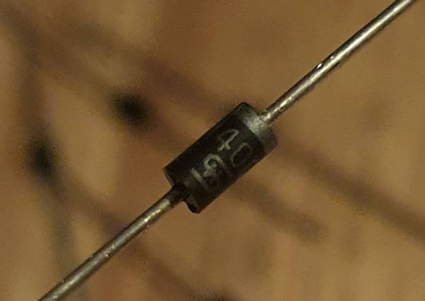 1N4006   1A 800V