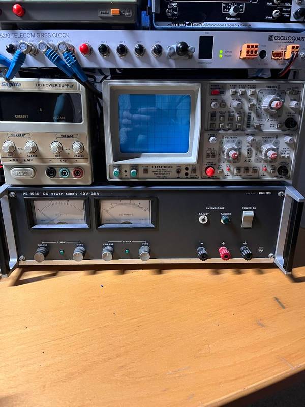 Philips PE1645 – regulerbar strømforsyning 40 V / 25 A
