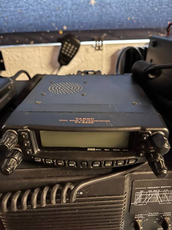 Yaesu FT-8800 – Dual Band FM-transceiver